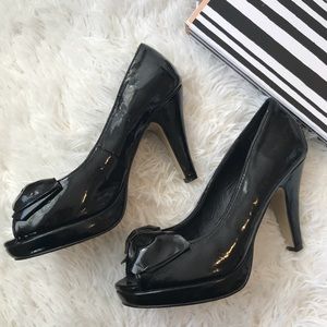 Madden Girl Platform Bow Peep Toe Pumps Sz 8